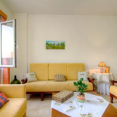 Arkadi Hills Estate * 레팀노