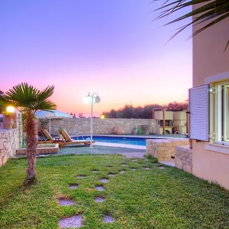Arkadi Hills Estate *